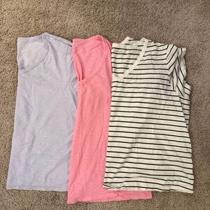 Old Navy V-neck Tshirts 2XL Women’s
